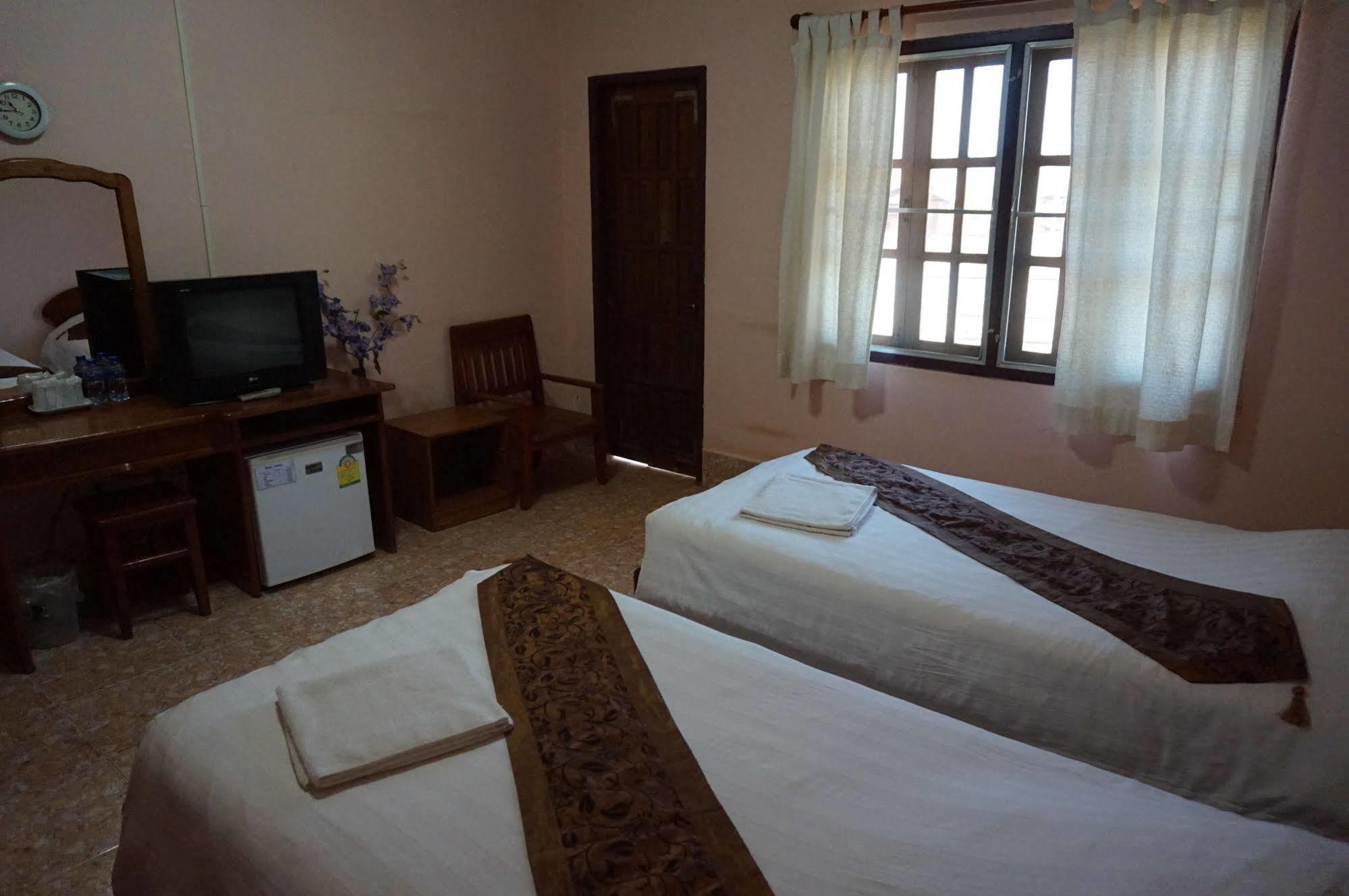 Phaythavone Hotel Paksze Kültér fotó