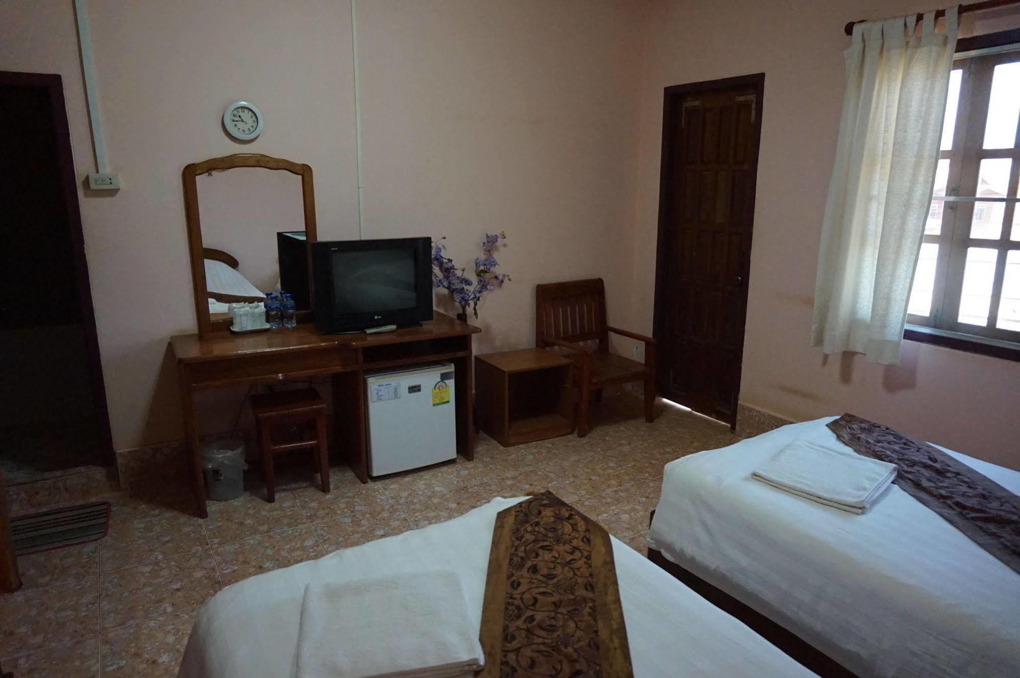 Phaythavone Hotel Paksze Kültér fotó