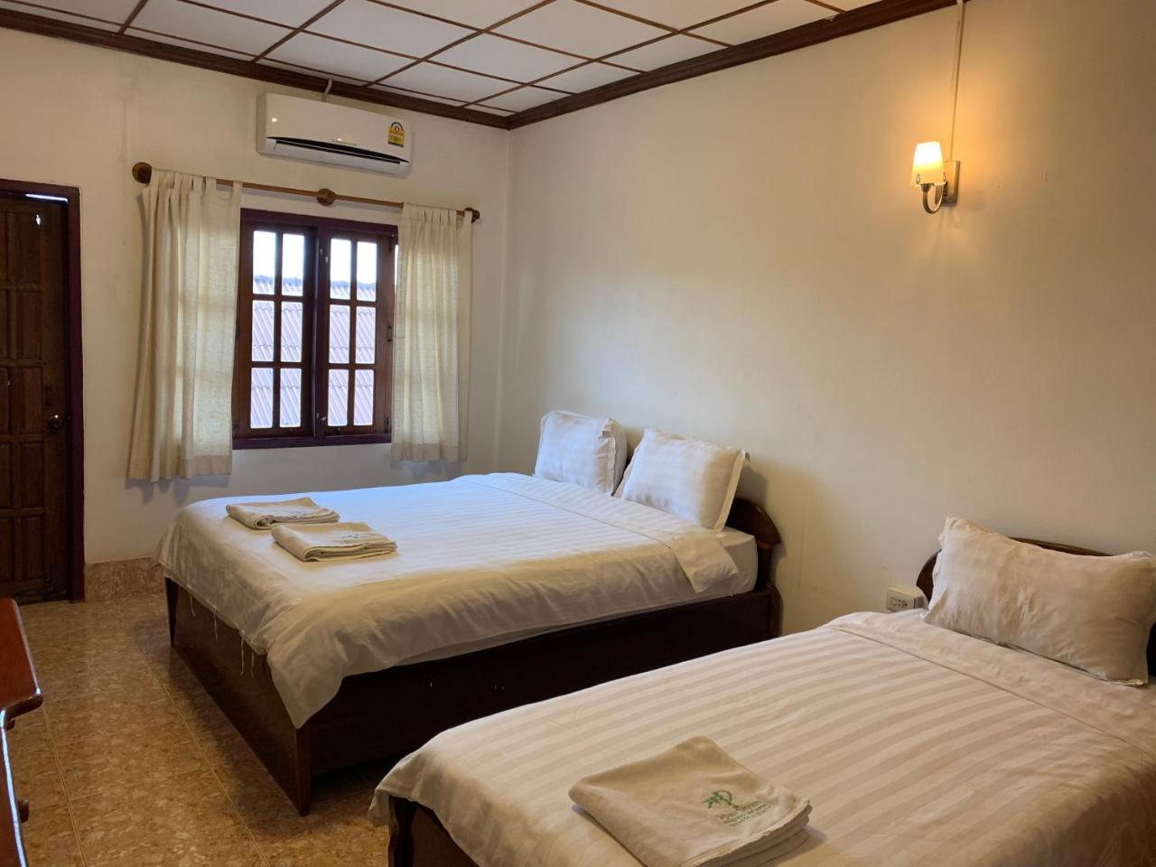 Phaythavone Hotel Paksze Kültér fotó
