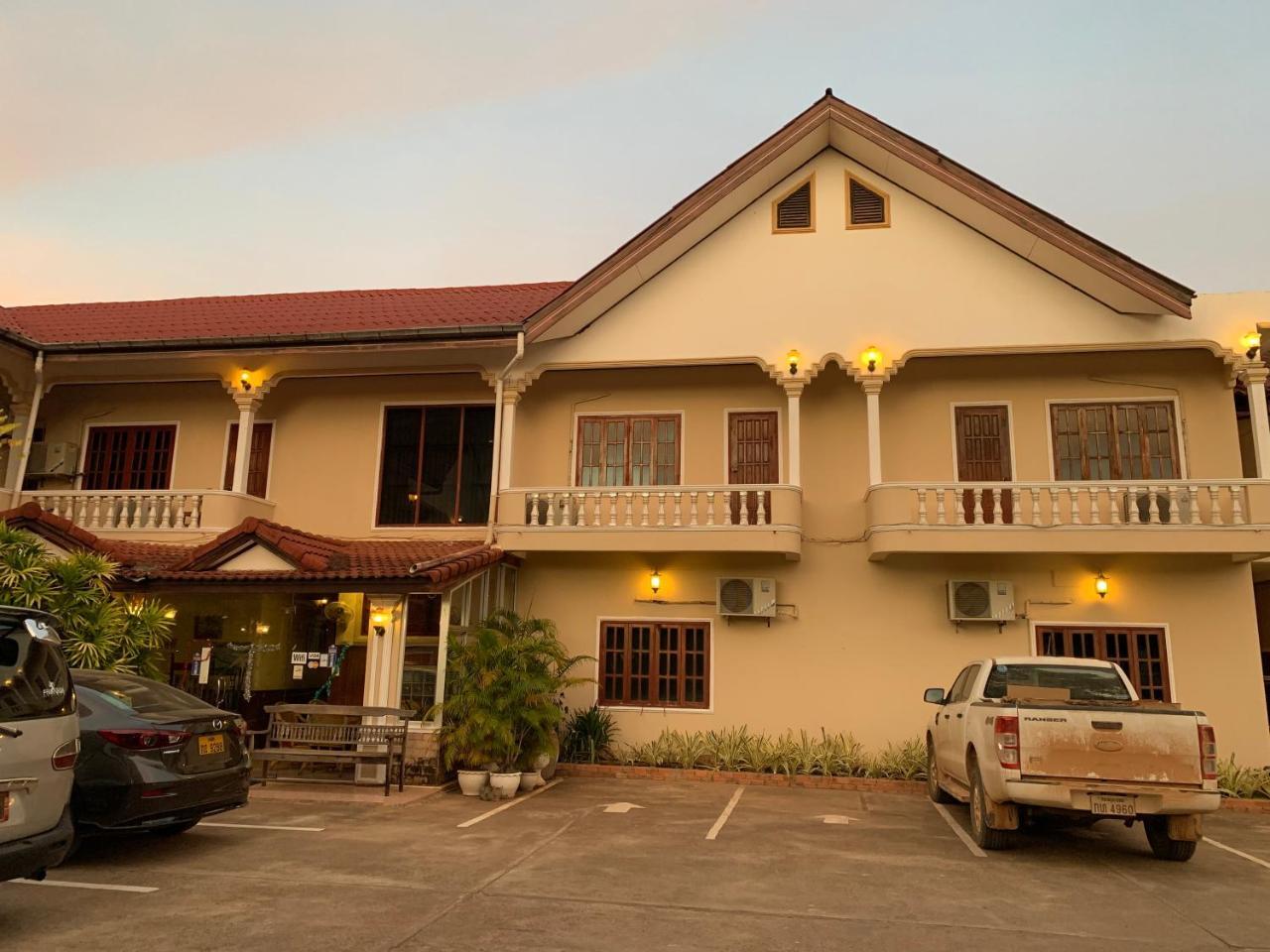 Phaythavone Hotel Paksze Kültér fotó