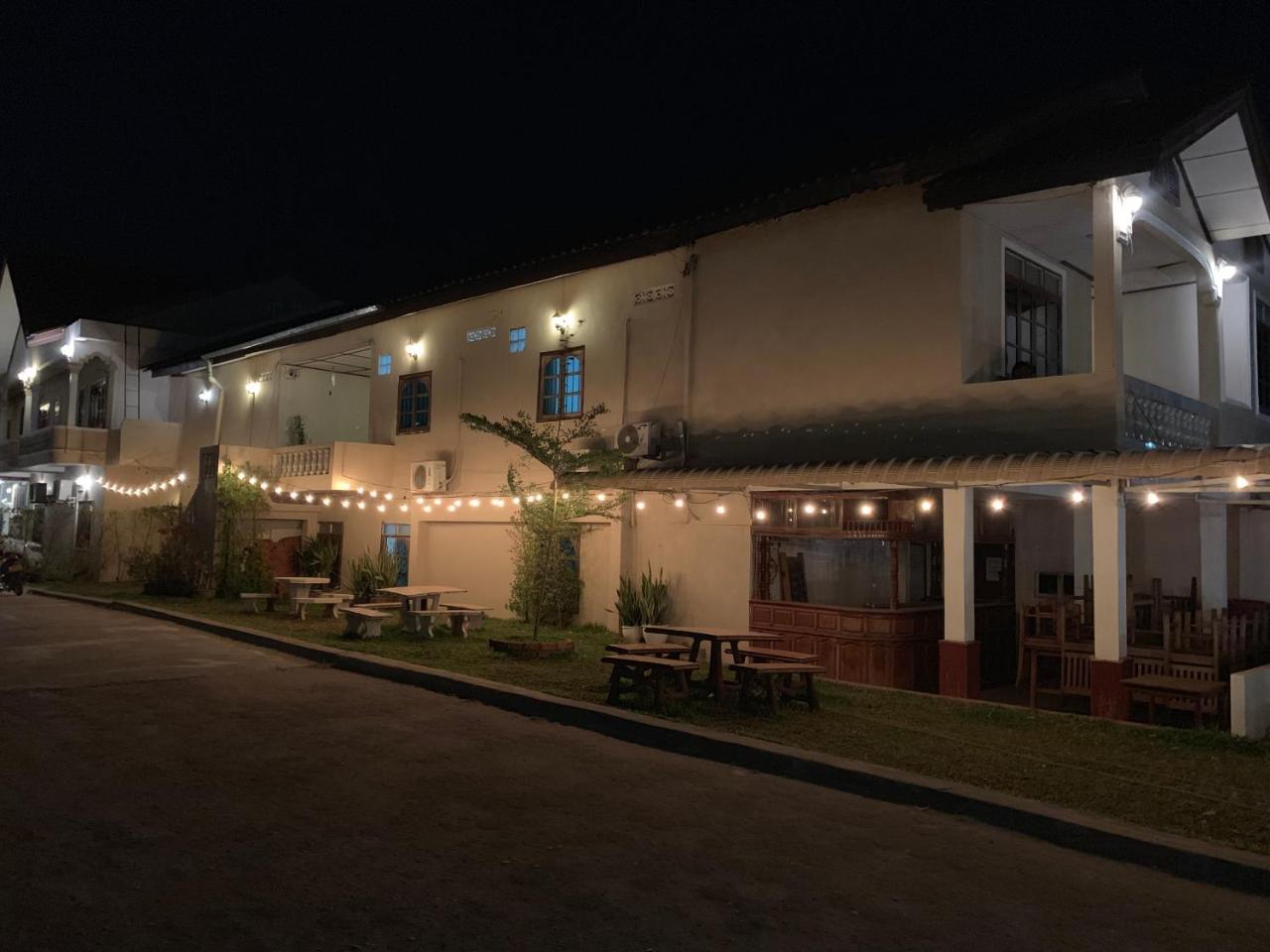Phaythavone Hotel Paksze Kültér fotó